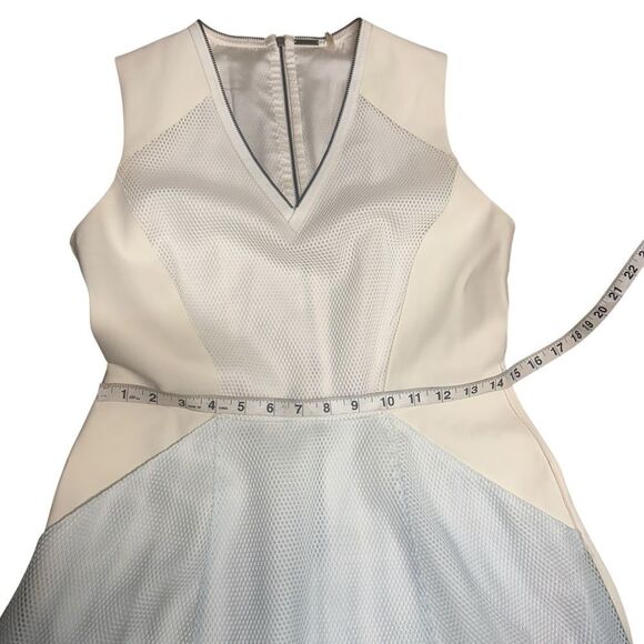 Elie Tahari Kemper Dress White Blue Ombré Fit & Flare Sleeveless Size 6 - Picture 11 of 14